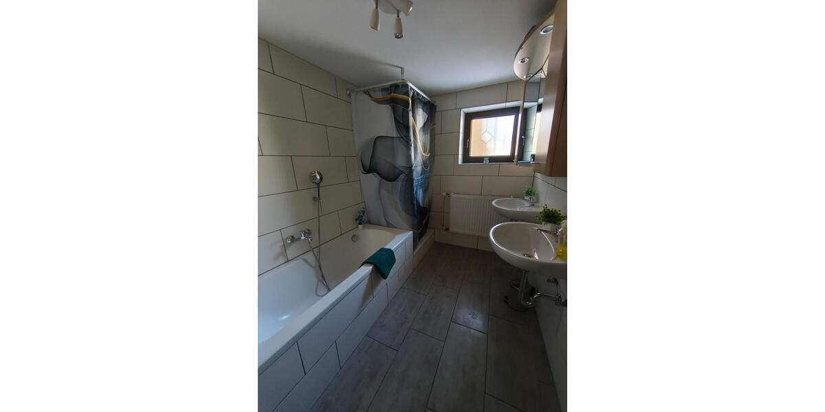 Wohnen auf Zeit Haundorf - 3 Zimmer, 100 m&sup2;, 149&euro; | Angebot:24678112