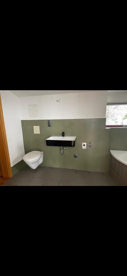 **Besichtigung am Freitag 7.11. um 15.00 Uhr in Patzig Hofstr. 1 zimmer