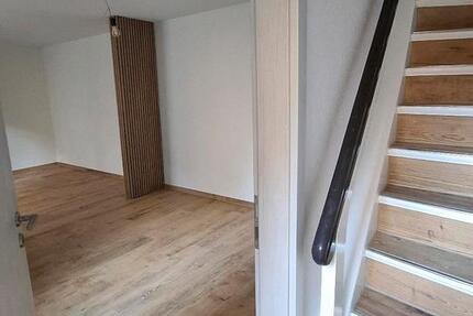 Wohnung Ronneburg - 4 Zimmer, 110 m&sup2;, 1.200&euro; | Angebot:24637093