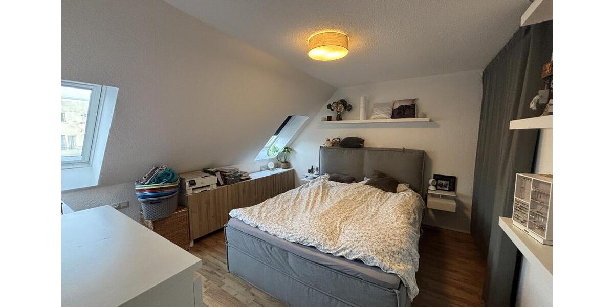 Dachgeschoßwohnung Bochum - 2.5 Zimmer, 65 m&sup2;, 371&euro; | Angebot:25175742