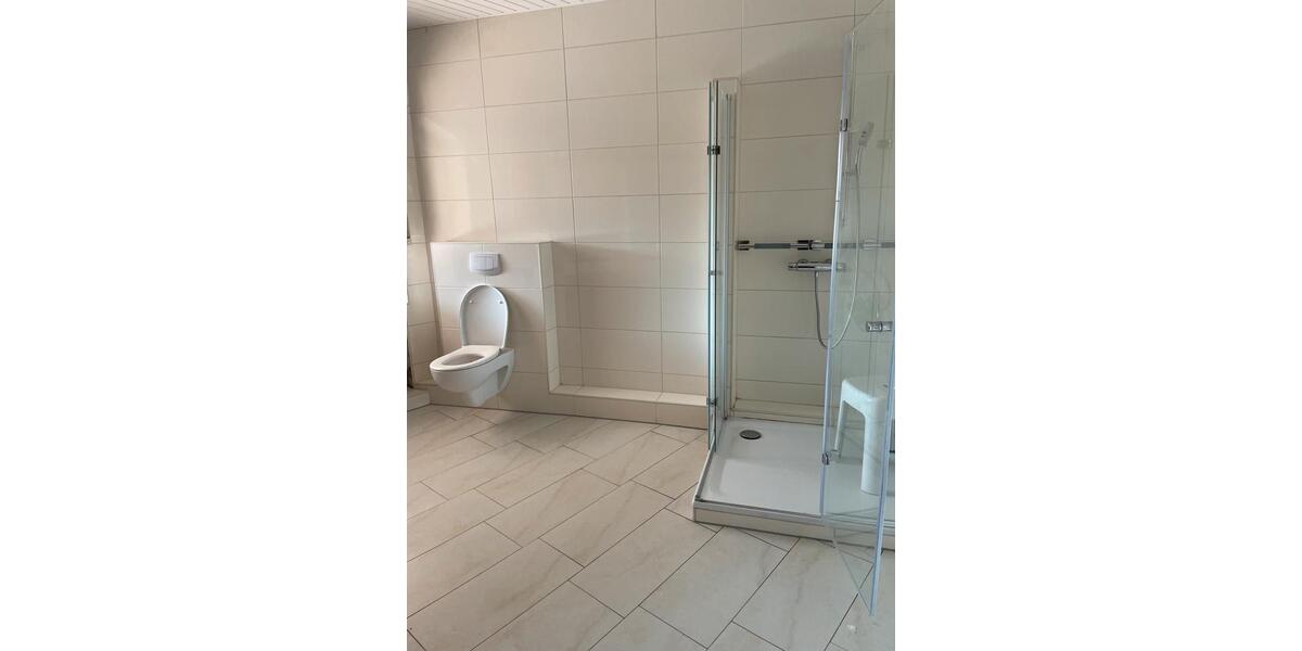 Dachgeschoßwohnung Papenburg - 7 Zimmer, 133 m&sup2;, 1.300&euro; | Angebot:25921406