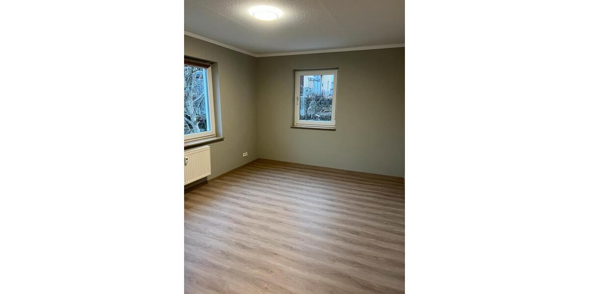 Etagenwohnung Thum - 2 Zimmer, 63 m&sup2;, 460&euro; | Angebot:25098910
