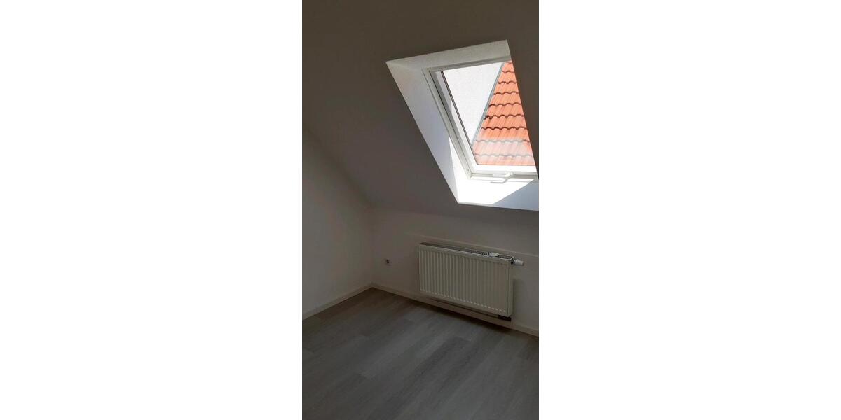 Dachgeschoßwohnung Philippsburg - 3 Zimmer, 61 m&sup2;, 790&euro; | Angebot:26663456
