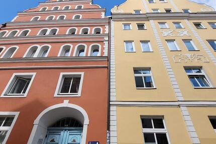 Umgeben vom Charme der Altstadt - im 1.OG mit Duschbad und Laminat.