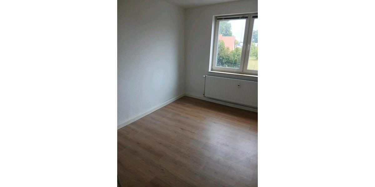 Erdgeschoßwohnung Jüterbog - 3 Zimmer, 74 m&sup2;, 680&euro; | Angebot:25258021