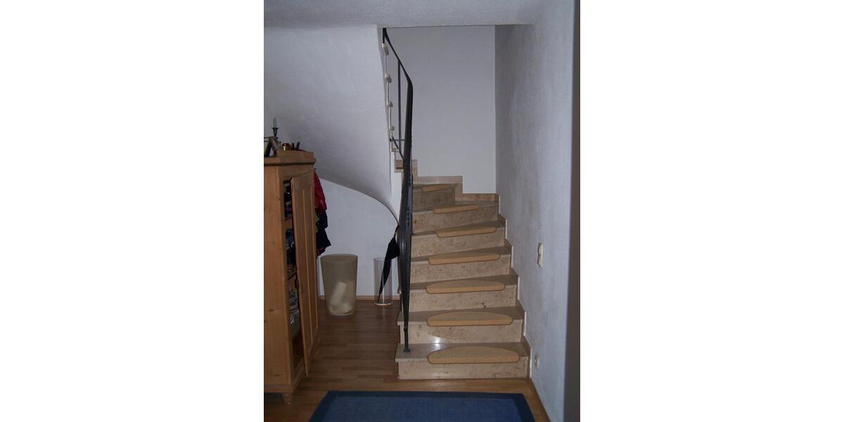 Etagenwohnung Bergkirchen - 4 Zimmer, 120 m&sup2;, 1.800&euro; | Angebot:26000224