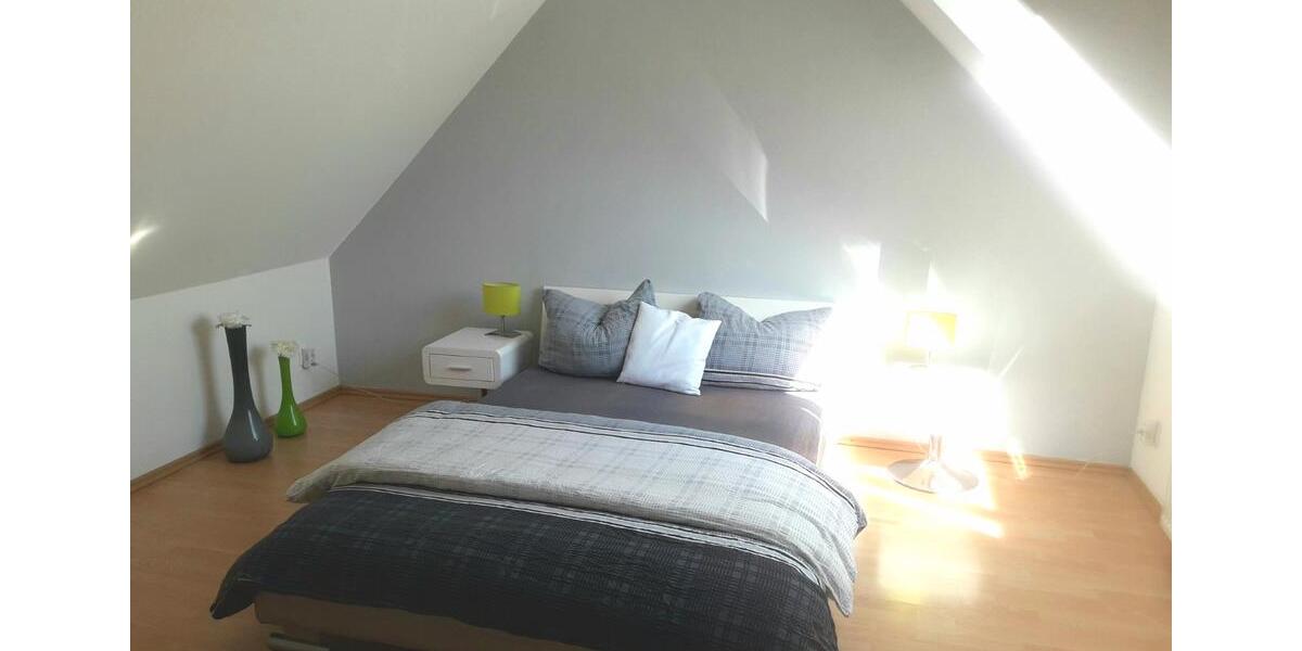 Dachgeschoßwohnung Oerlinghausen - 2.5 Zimmer, 70 m&sup2;, 630&euro; | Angebot:26423230