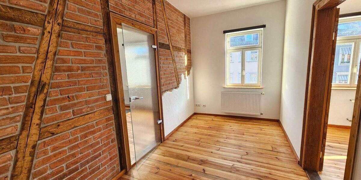 Etagenwohnung Coburg - 4 Zimmer, 112 m&sup2;, 890&euro; | Angebot:25916724