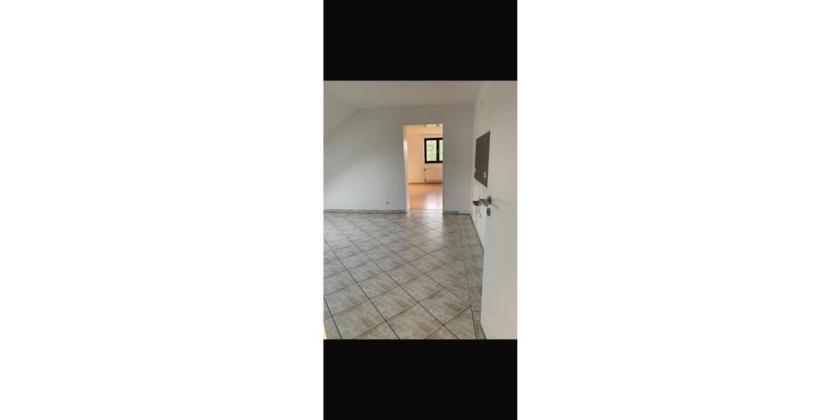Dachgeschoßwohnung Frankenberg (Eder) - 3 Zimmer, 80 m&sup2;, 850&euro; | Angebot:26654350