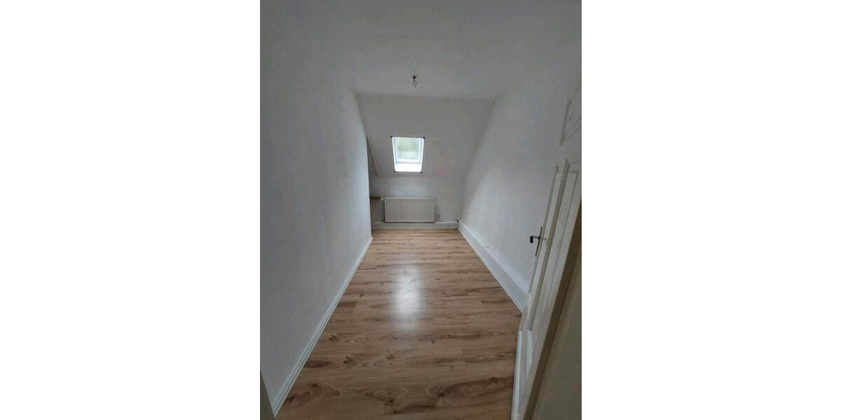 Dachgeschoßwohnung Freren - 2.5 Zimmer, 75 m&sup2;, 670&euro; | Angebot:26163513