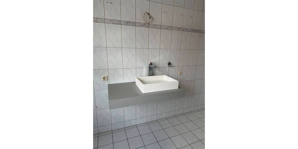 Etagenwohnung Erlangen Frauenaurach - 3 Zimmer, 117 m&sup2;, 1.400&euro; | Angebot:26092188