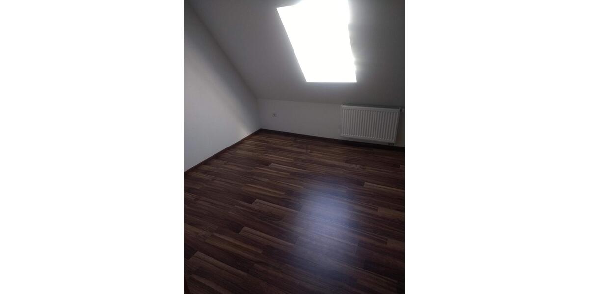 Dachgeschoßwohnung Brand-Erbisdorf Erbisdorf - 4 Zimmer, 69 m&sup2;, 380&euro; | Angebot:26688575