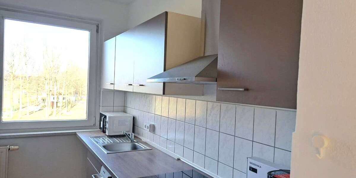 Komplett neu möblierte 2 Zimmer Wohnung mit Balkon. Flexibel ab 6 Monate zu vermieten! - Appartement Sachsen-Anhalt - Annaburg Annaburg | Angebot:25984847