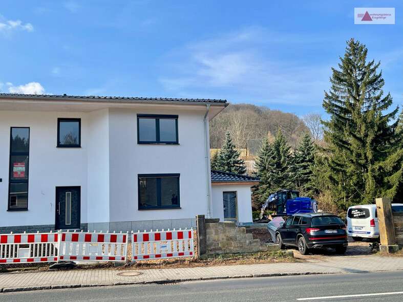 Einfamilienhaus Dippoldiswalde / Schmiedeberg Schmiedeberg - 4 Zimmer, 175 m&sup2;, 1.500&euro; | Angebot:26150113