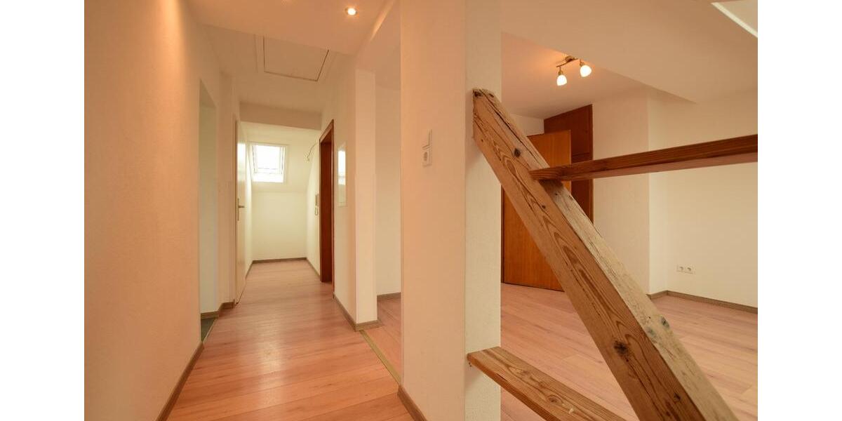 Dachgeschoßwohnung Koblenz Horchheim - 3 Zimmer, 65 m&sup2;, 680&euro; | Angebot:26435810