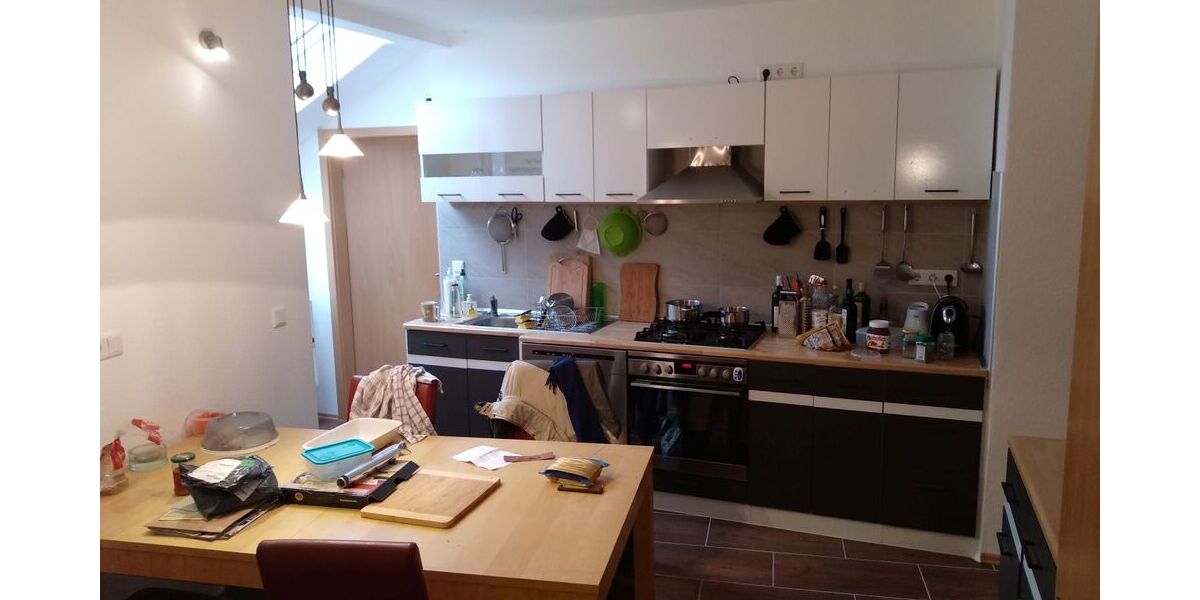 Zimmer in 4er WG Zentral Dachgeschoss WG-Zimmer 23 m² befristest / Probewohnen für 6 Monate. - Zimmer Stuttgart Gablenberg | Angebot:27077027