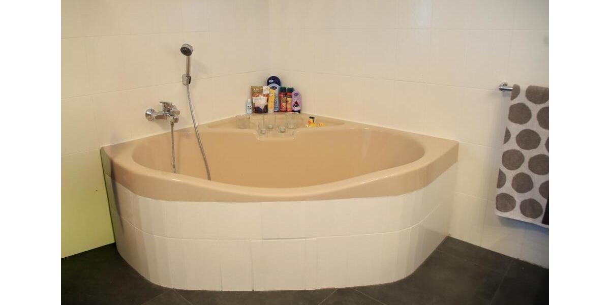 Dachgeschoßwohnung Buckenhof - 3 Zimmer, 113 m&sup2;, 1.950&euro; | Angebot:25883149