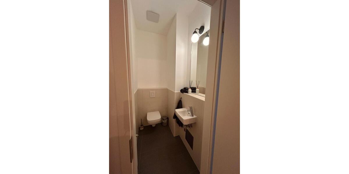 Luxus Appartment innerhalb einer kleinen WG 1 zimmer