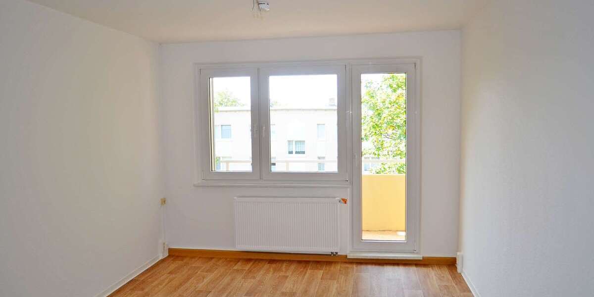 Etagenwohnung Sangerhausen - 3 Zimmer, 61 m&sup2;, 331&euro; | Angebot:26023750