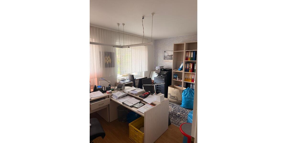 Erdgeschoßwohnung Großalmerode - 7 Zimmer, 141 m&sup2;, 1.100&euro; | Angebot:26535603