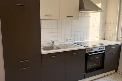 Teilmöblierte 2,5 Zimmer-Wohnung WG-geeignet in Gunzenhausen zimmer