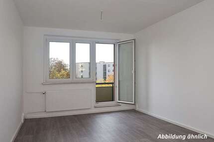 Wohnung zum Mieten in Halle (Saale) 351,19 € 60.76 m²
