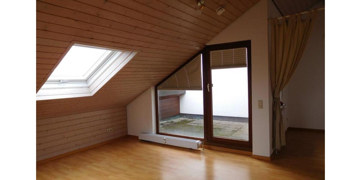 Dachgeschoßwohnung Plochingen - 1.5 Zimmer, 44 m&sup2;, 520&euro; | Angebot:25948377