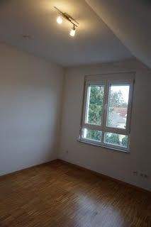 *NEU* MODERNE UND HELLE DACHGESCHOSSWOHNUNG MIT GROßEM WOHN-ESSBEREICH IM BELIEBTEN FINTHEN! 3 zimmer