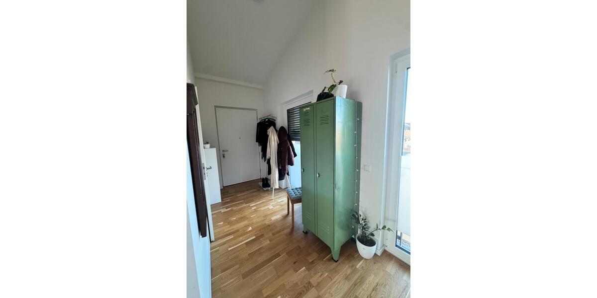 Etagenwohnung Offenburg - 2 Zimmer, 65 m&sup2;, 1.100&euro; | Angebot:25256444