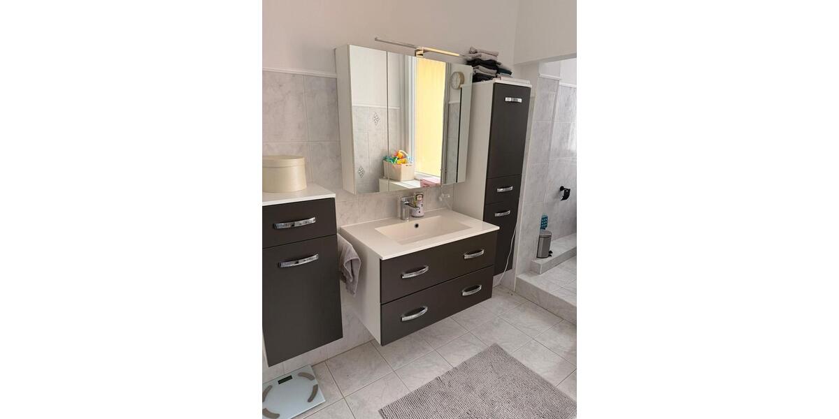 Reihenhaus Einbeck - 7 Zimmer, 150 m&sup2;, 1.190&euro; | Angebot:26531328
