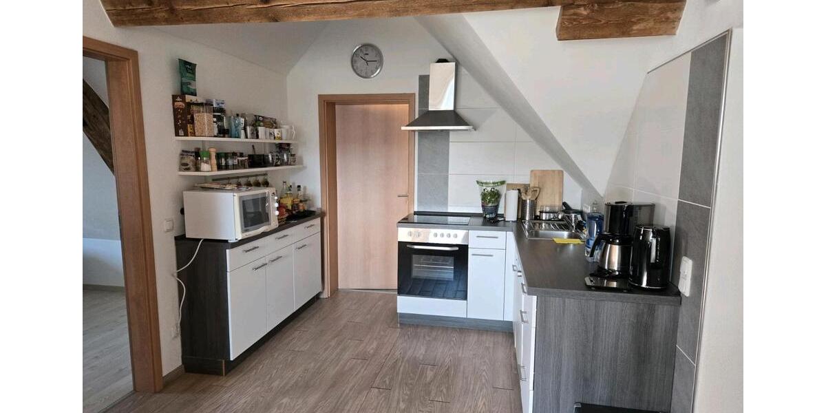 Dachgeschoßwohnung Pentling - 2 Zimmer, 120 m&sup2;, 1.200&euro; | Angebot:26638692