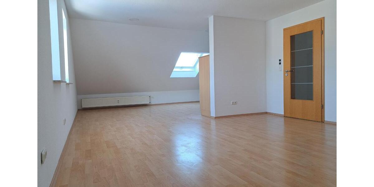 Dachgeschoßwohnung Neuhof - 2 Zimmer, 78 m&sup2;, 695&euro; | Angebot:25054312