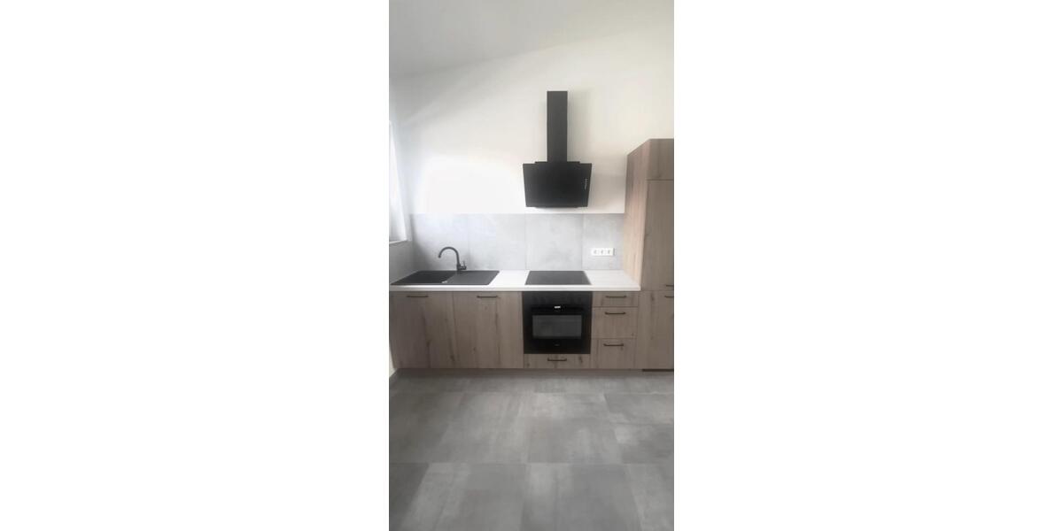 Dachgeschoßwohnung Mettlach - 3 Zimmer, 70 m&sup2;, 900&euro; | Angebot:25553127