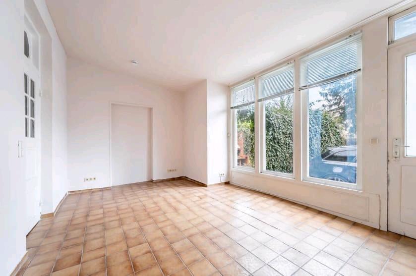 Erdgeschoßwohnung Pinneberg - 5 Zimmer, 153 m&sup2;, 1.800&euro; | Angebot:25872551