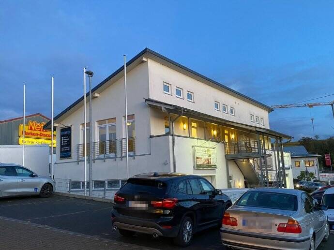 Gewerbeobjekt Nierstein - 2 Zimmer, 106 m&sup2;, 1.650&euro; | Angebot:25727295