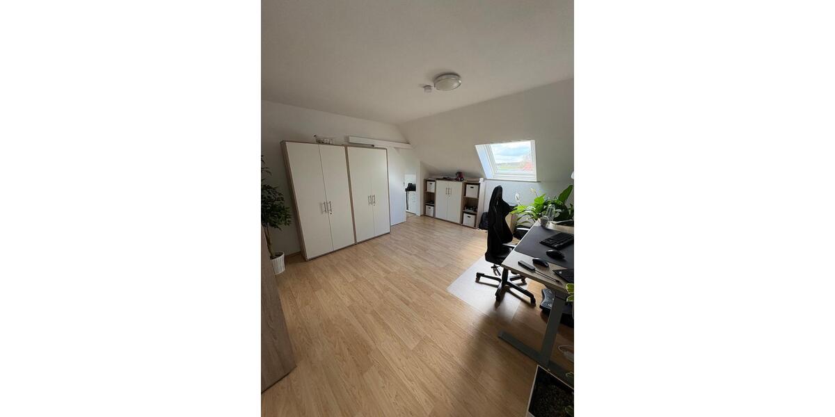 Dachgeschoßwohnung Aurach - 4 Zimmer, 105 m&sup2;, 580&euro; | Angebot:26049418