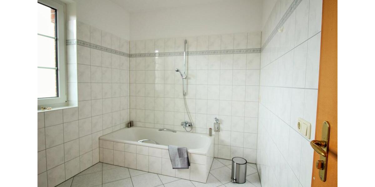 Wohnen auf Zeit Penzlin - 2 Zimmer, 70 m&sup2;, 665&euro; | Angebot:24691897