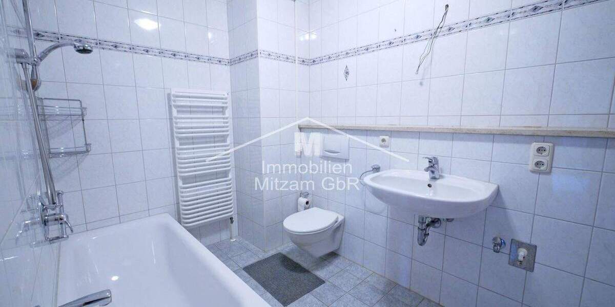 Kompakte 3-Zimmer-Ergeschoss-Whg. mit EBK und Garage in ruhiger Lage von Töging 3 zimmer