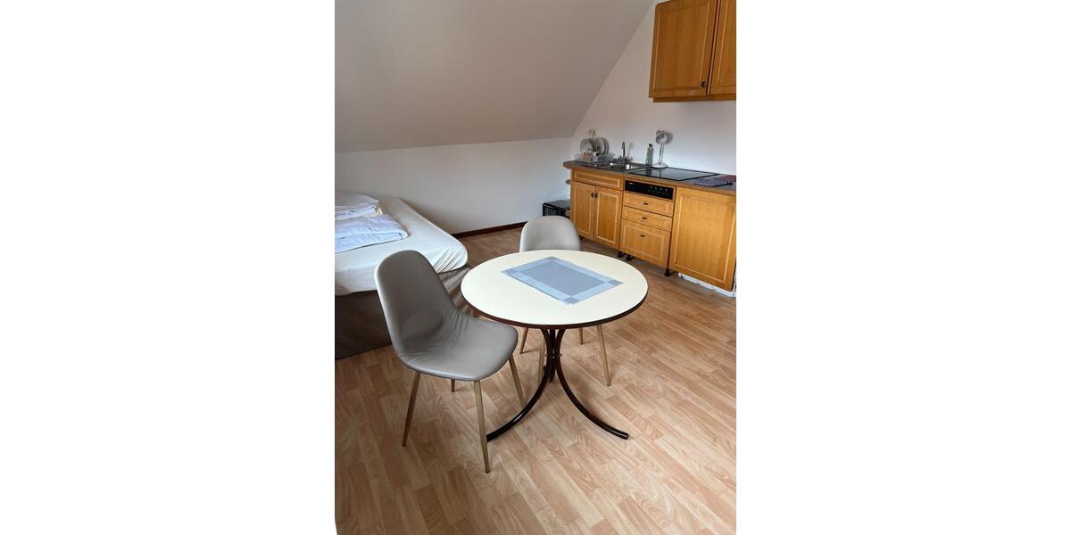 Wohnen auf Zeit Springe - 9 Zimmer, 250 m&sup2;, 15&euro; | Angebot:21582444