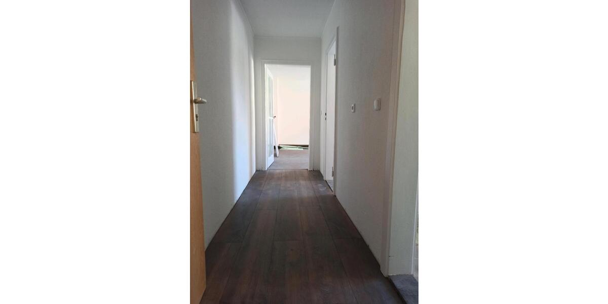 Etagenwohnung Hohenmölsen - 2 Zimmer, 50 m&sup2;, 450&euro; | Angebot:25783068