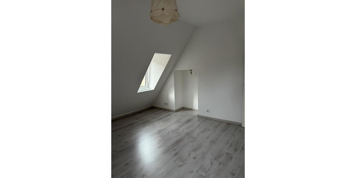 Dachgeschoßwohnung Siegen - 2 Zimmer, 59 m&sup2;, 600&euro; | Angebot:26613578