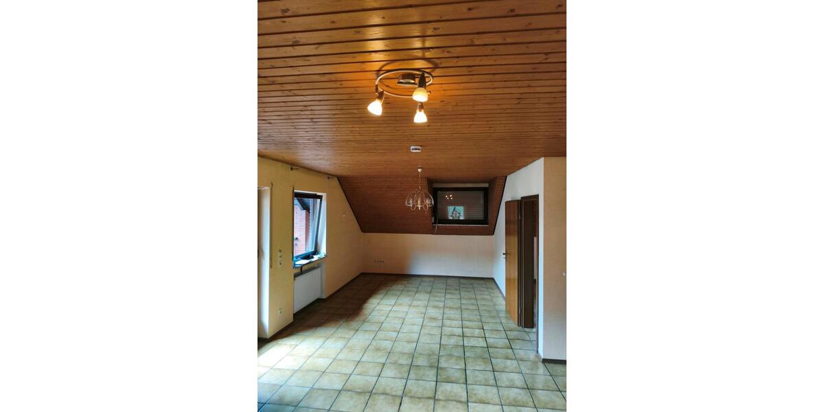 Dachgeschoßwohnung Saarburg - 3 Zimmer, 88 m&sup2;, 690&euro; | Angebot:24778290