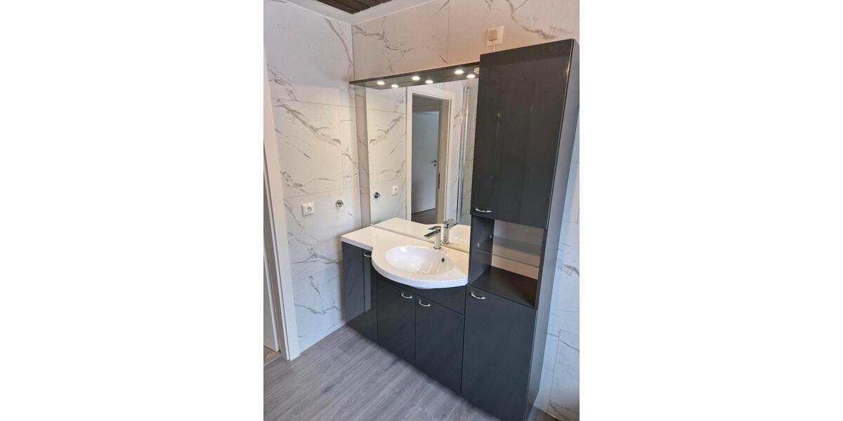 Etagenwohnung Alheim - 4 Zimmer, 95 m&sup2;, 900&euro; | Angebot:24868911