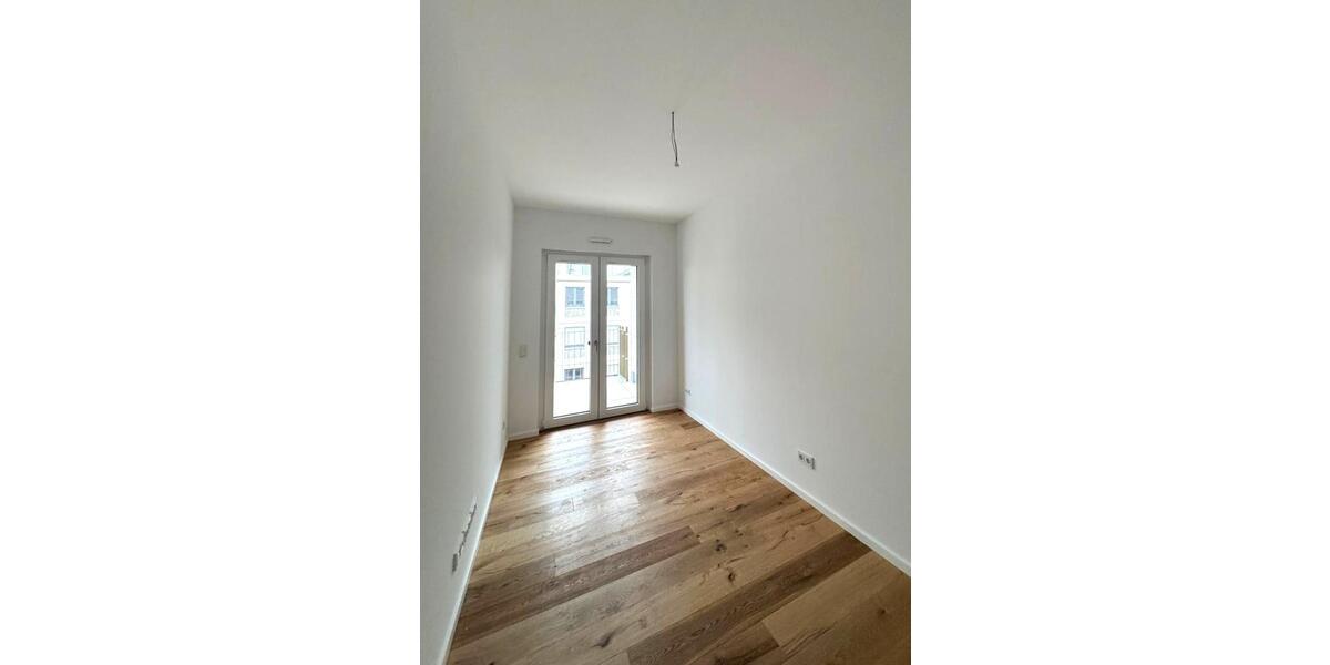 Etagenwohnung Dresden Neustadt - 4 Zimmer, 106 m&sup2;, 2.120&euro; | Angebot:26647875