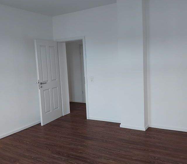 Viel Platz und erschwinglich mit Balkon in der Nordvorstadt - Zimmer Zwickau Pölbitz | Angebot:24042365