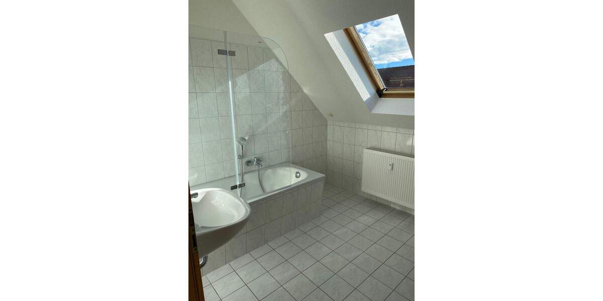 Etagenwohnung Wolmirstedt - 3 Zimmer, 77 m&sup2;, 500&euro; | Angebot:25245571