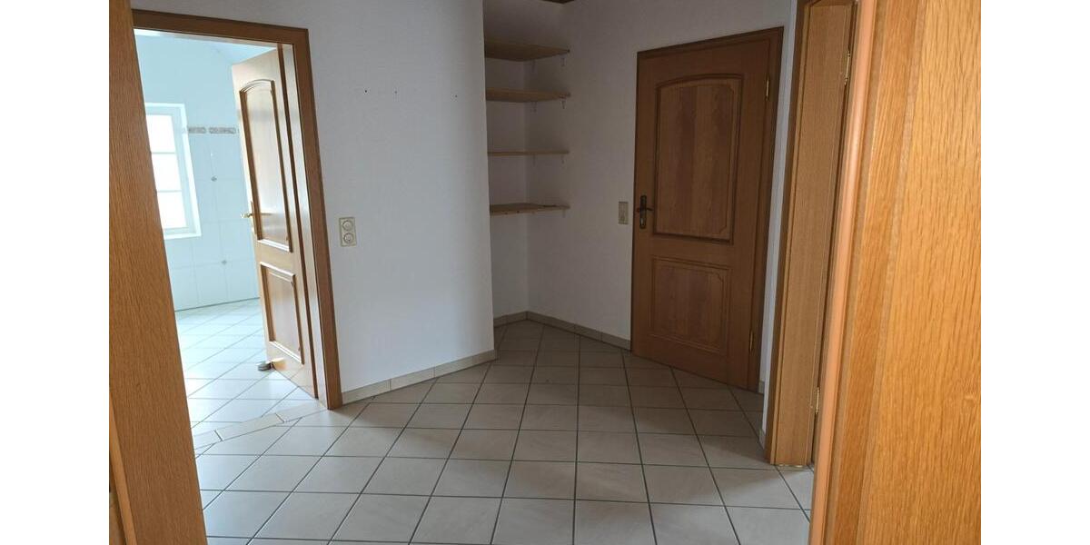 Dachgeschoßwohnung Brilon - 2 Zimmer, 98 m&sup2;, 580&euro; | Angebot:26022989