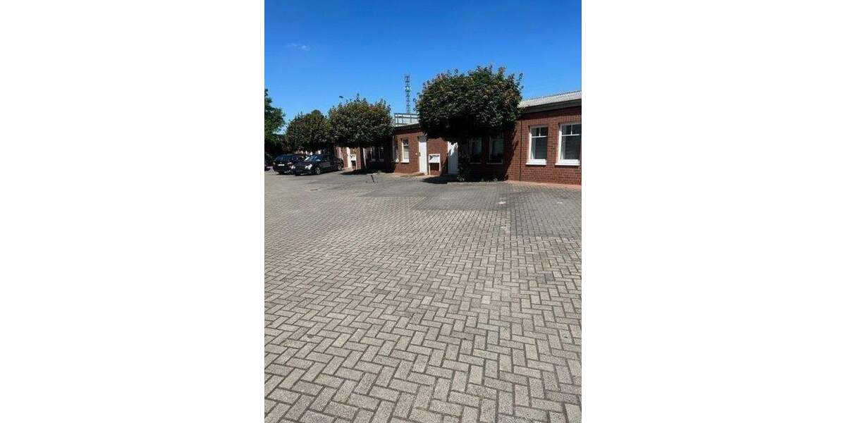 Etagenwohnung Staßfurt - 2 Zimmer, 60 m&sup2;, 360&euro; | Angebot:26064721