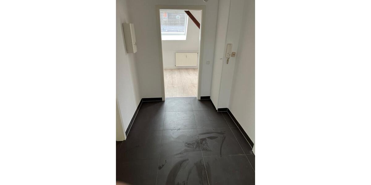 Dachgeschoßwohnung Dortmund - 2 Zimmer, 45 m&sup2;, 375&euro; | Angebot:24876796