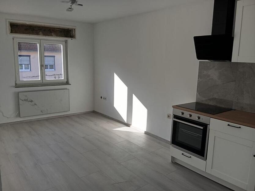 Neu renovierte 3 Zimmer Wohnung Fabrikstraße 6, Karlsruhe 76185